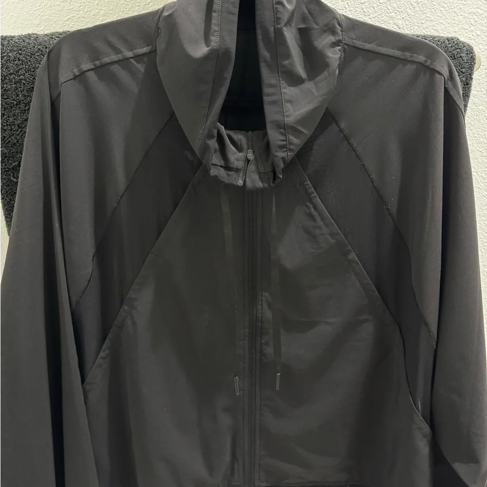 Lululemon jacket - Picture 2 of 5
